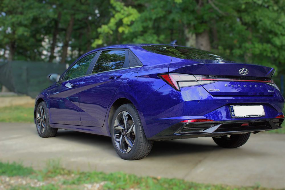 Hyundai Elantra 1.6 l 123 CP 6MT Highway