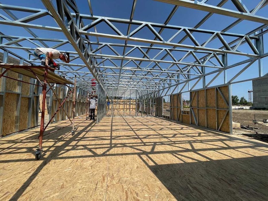 Grinzi si structuri metalice usoare