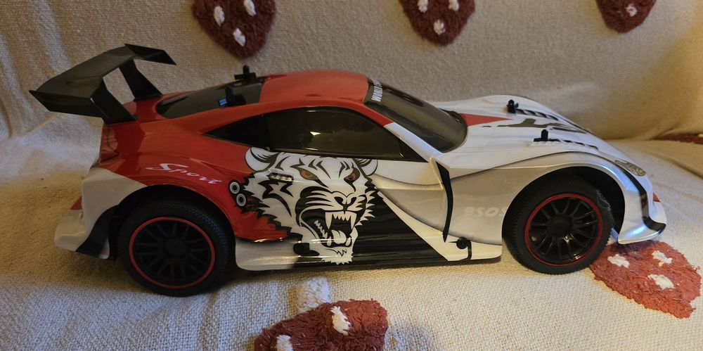 Masinuta cu telecomanda, Lamborghini, rosu, 1:10, cu sunete si lumini