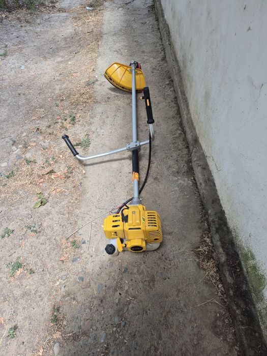 Триммер бензиновый Теха t29380 Б/у