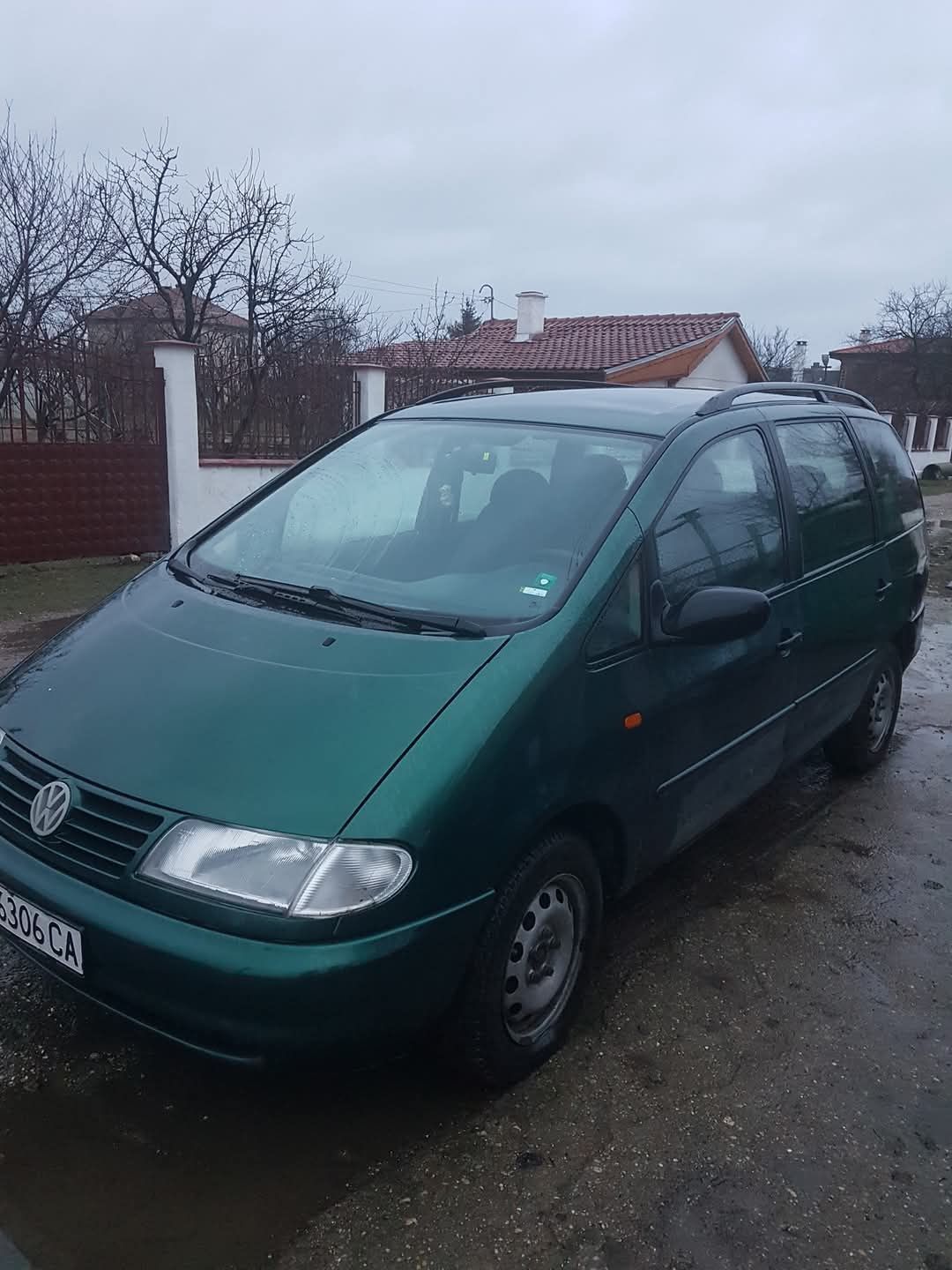 Продава се Volkswagen Sharan 1.9 TDI  1998 г. отлично подържан