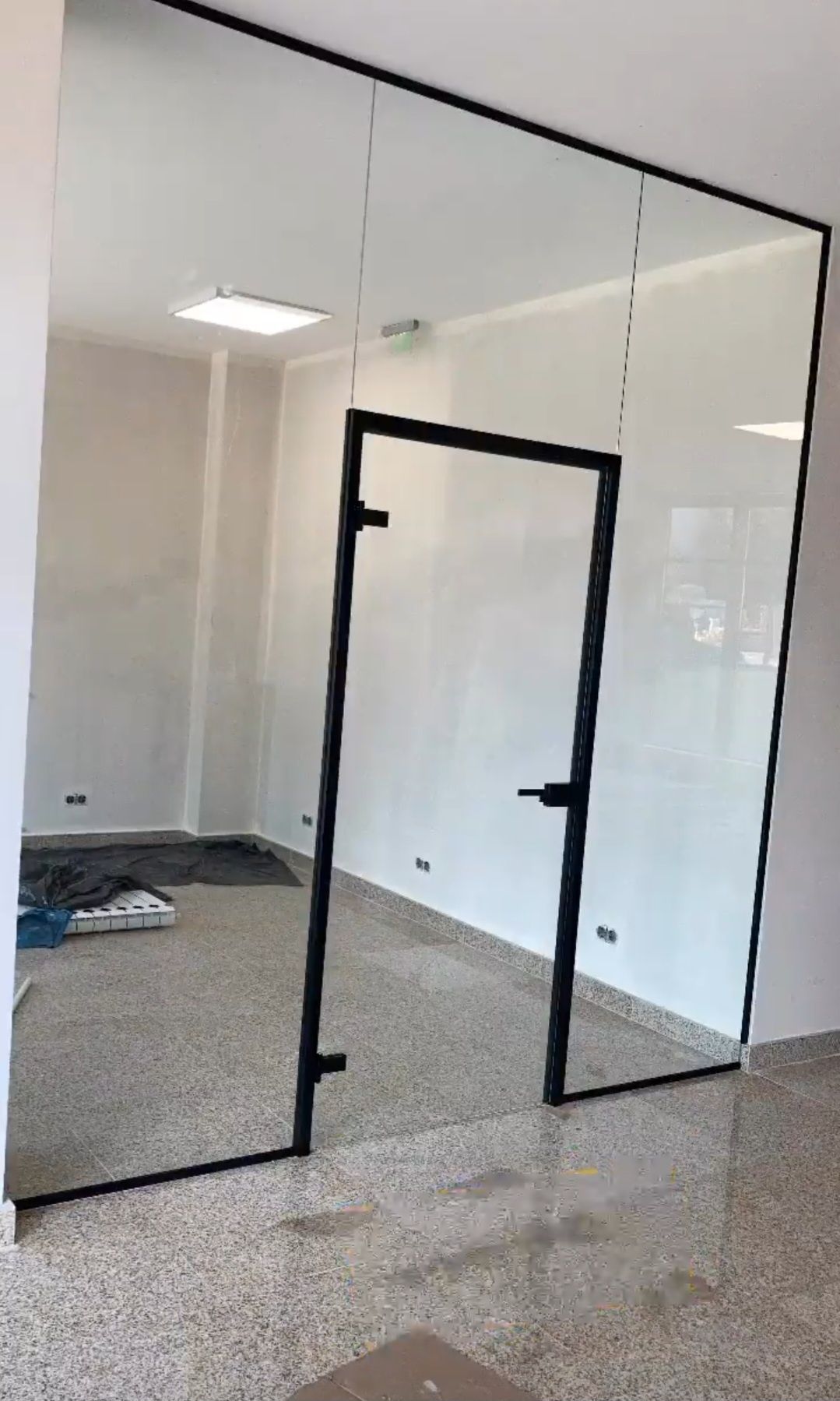Kristal Glass Bg Производство,доставка, монтаж на душ кабини,паравани,