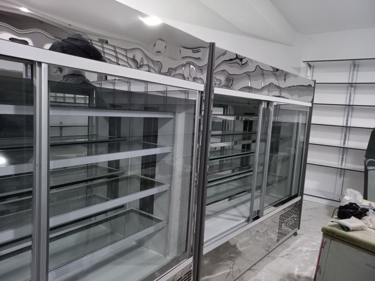 Vitrina holadelniklar