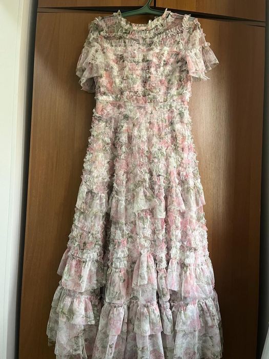 Розовое Женское платье