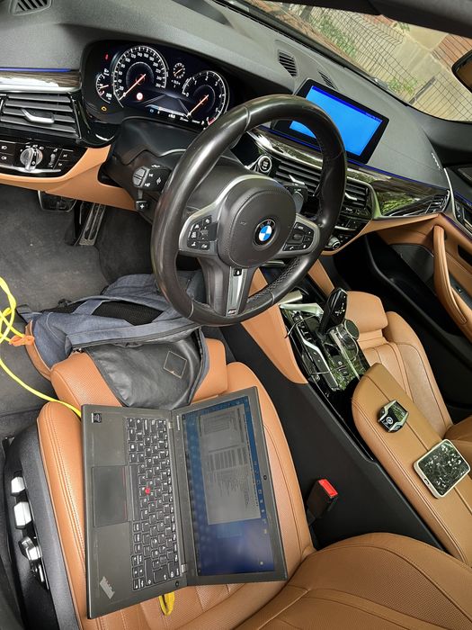Codari diagnoza activări funcții retrofituri carplay BMW