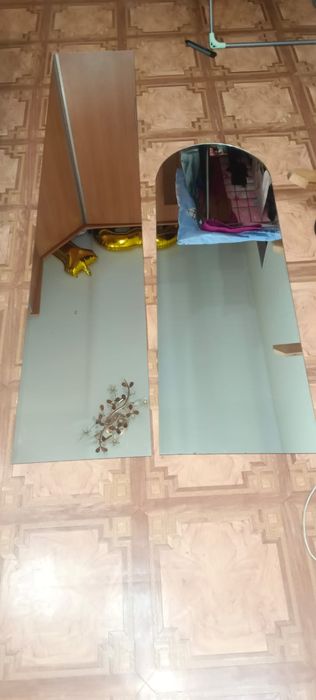 Продается зеркало