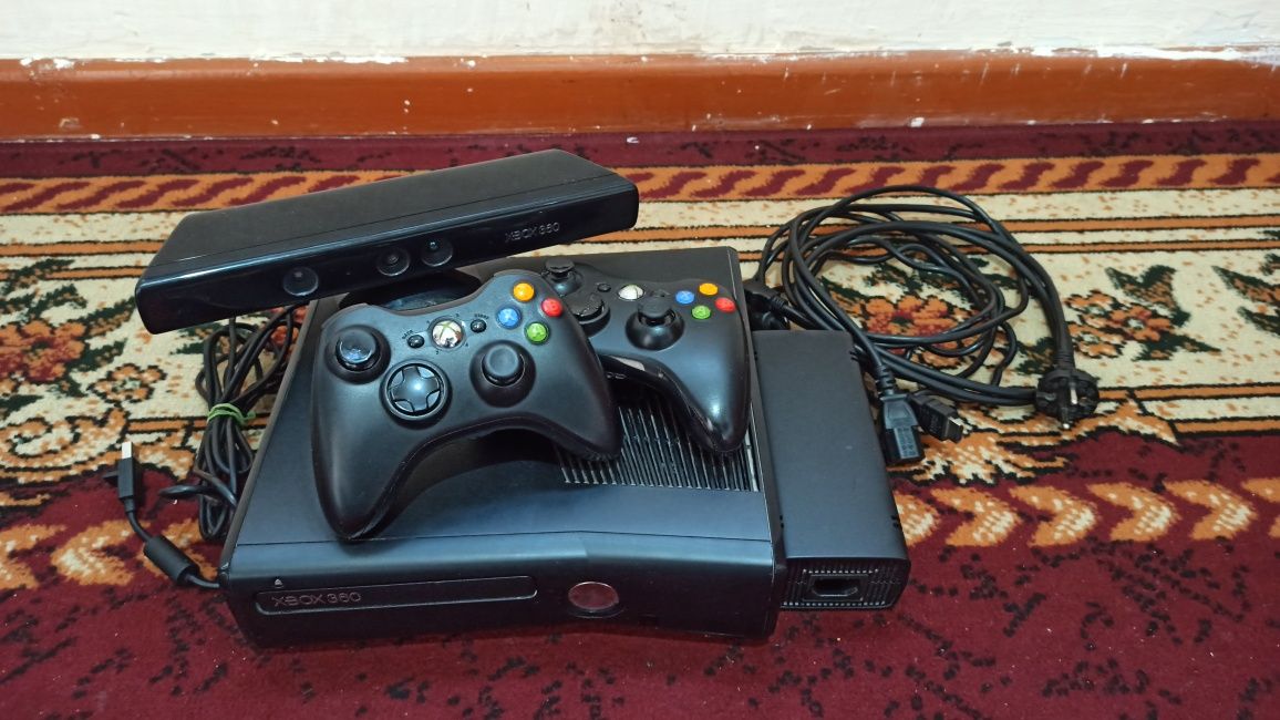 Xbox 360 Slim срочно