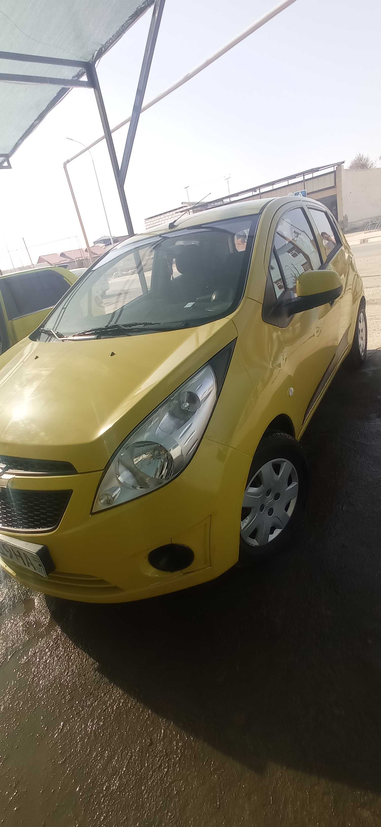 Chevrolet spark sotiladi