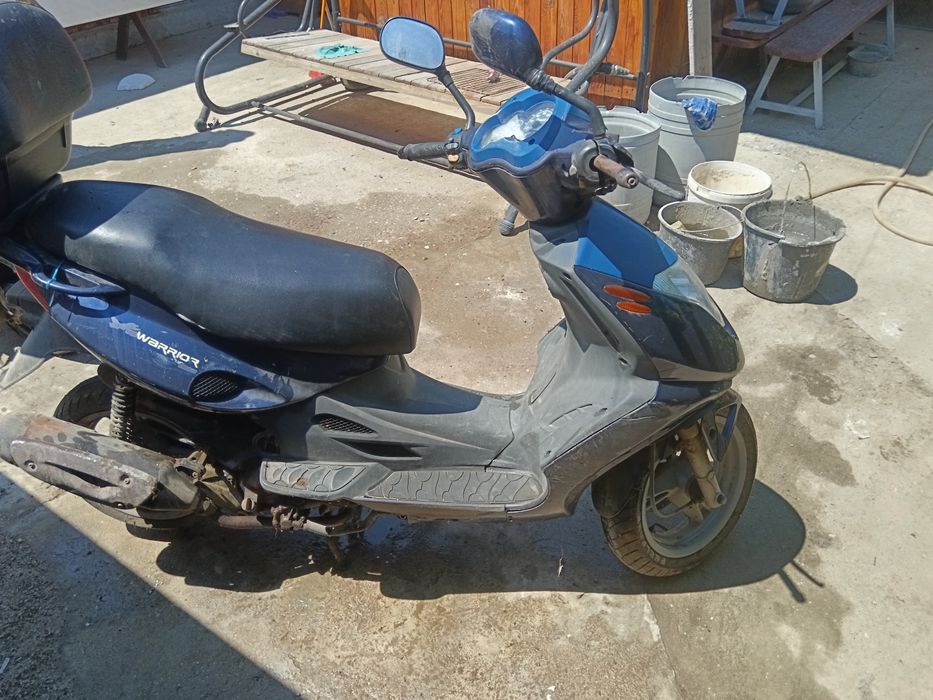 2 scutere de vanzare