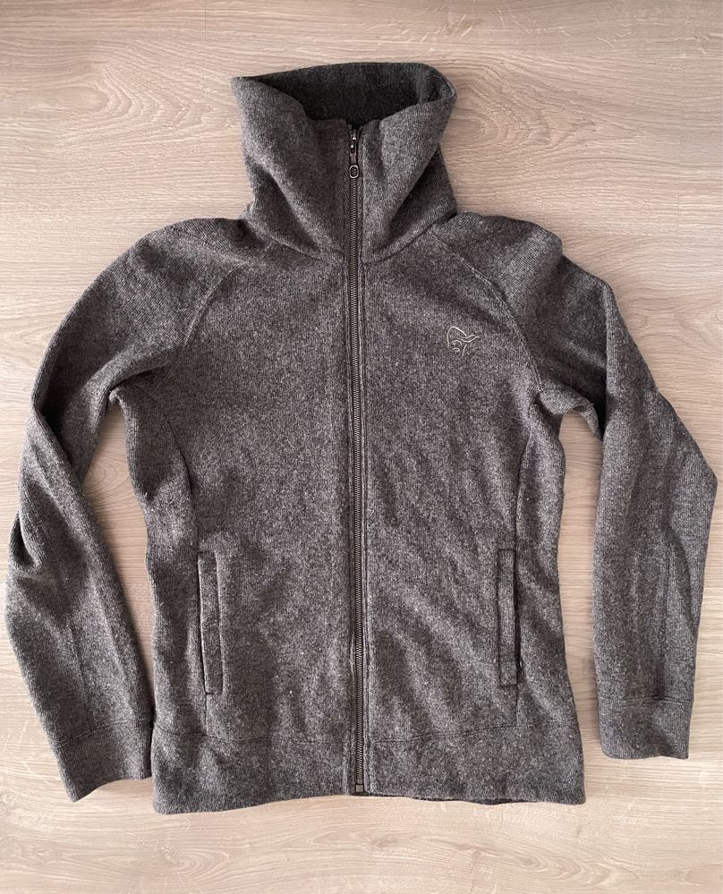 Fjallraven Norrona Nike Oakley Burberry  яке