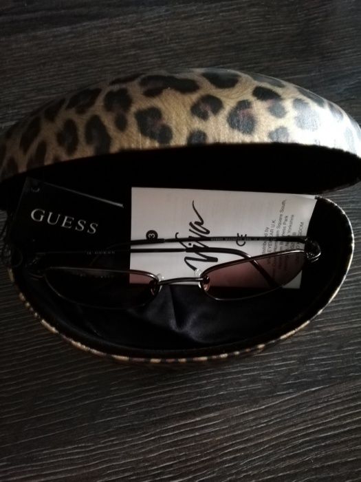 Vand ochelari de soare guess noi originali