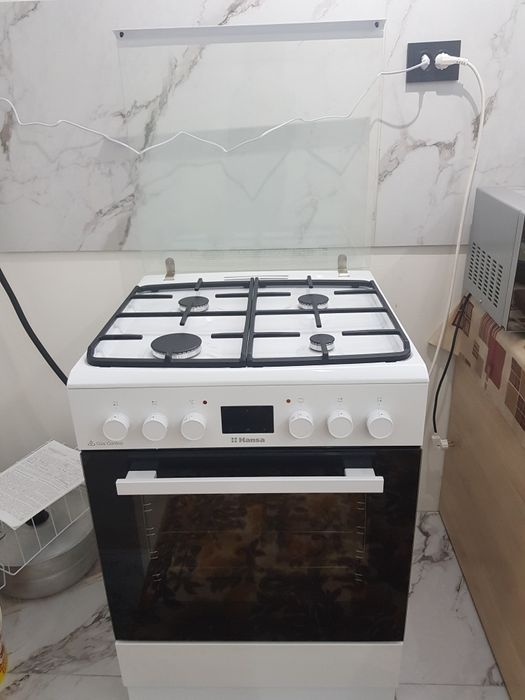 Продам газ плиту