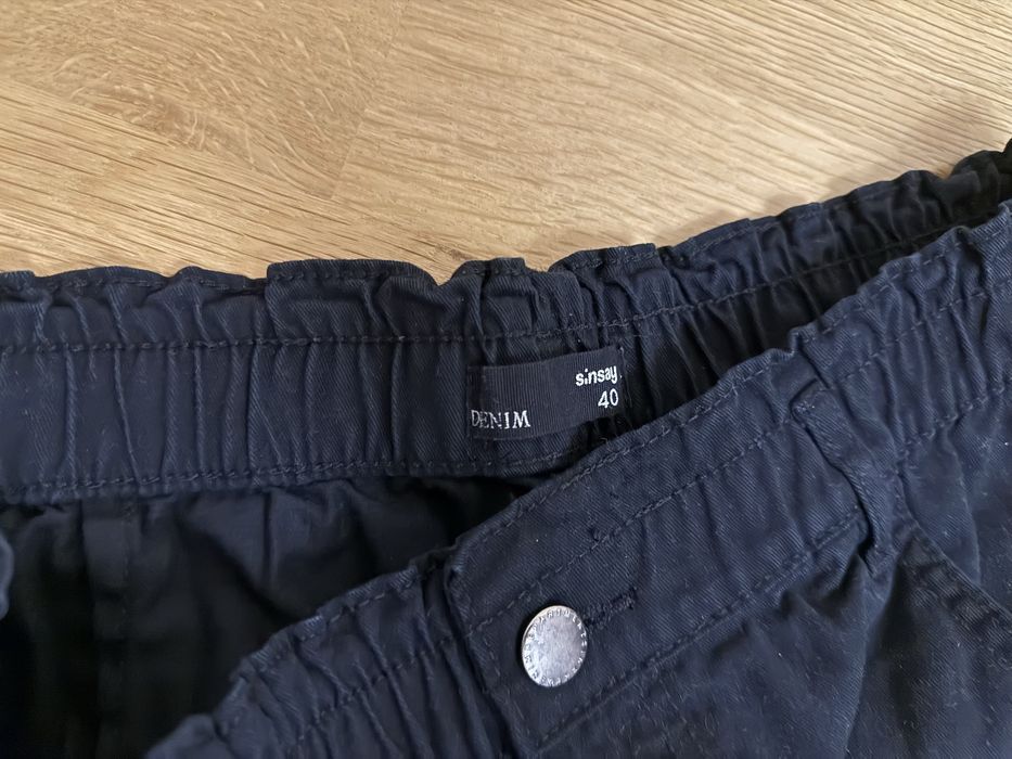 Къси панталони Sinsay