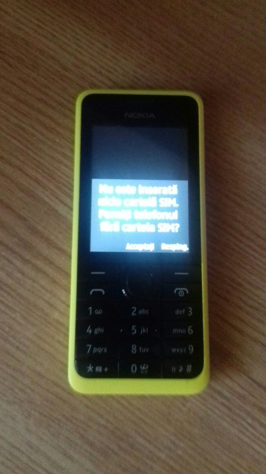 Telefon Nokia cu butoane galben codat orange