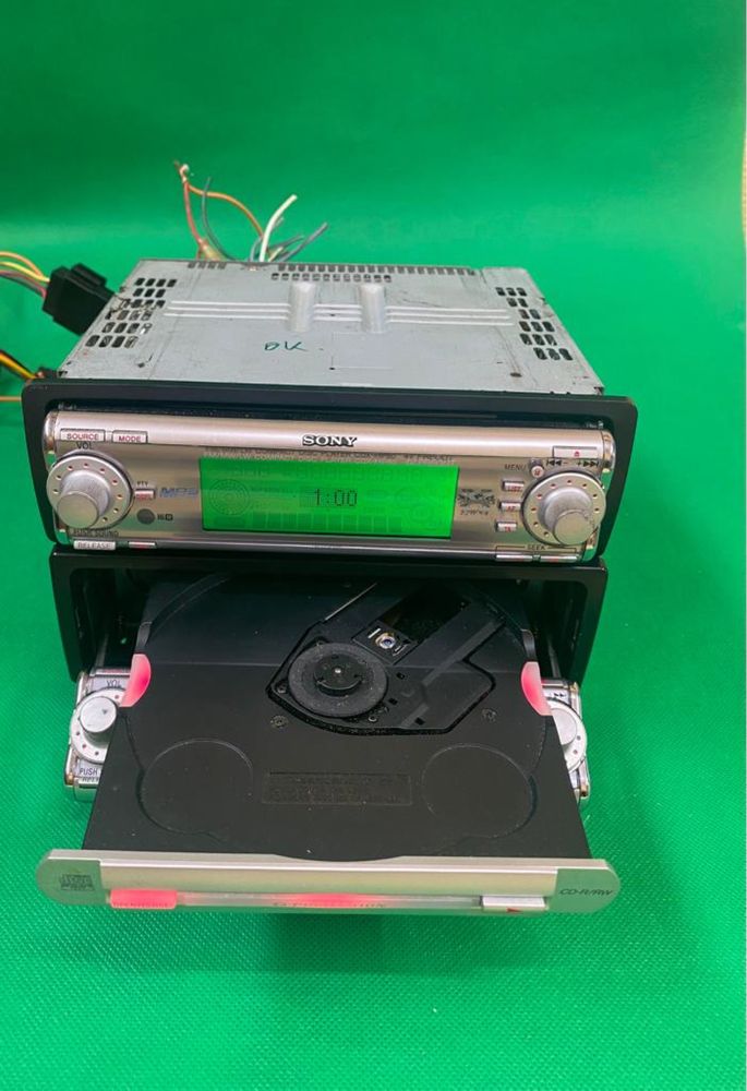 CD player auto SonyCDX MP80 Cap Serie motorizat