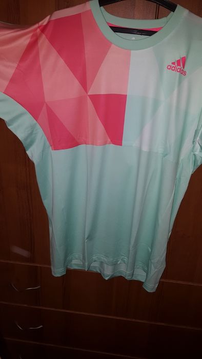 Adidas нова мъжка тениски Л 100 % оригинал
