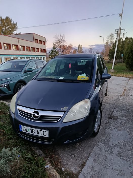 Vând Opel Zafira 1.8 benzină și Gpl an 2008. Mesaj pt video..