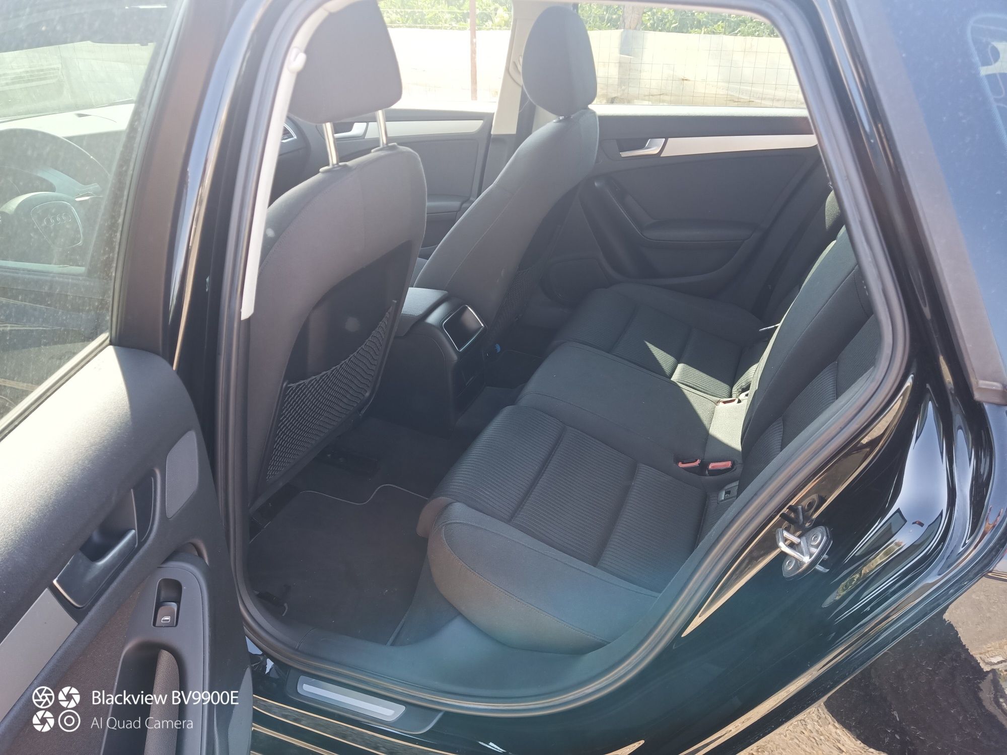 Audi A4 2011 automat perfect funcțional ușor avariat