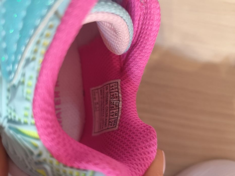 Непромокаеми маратонки Skechers