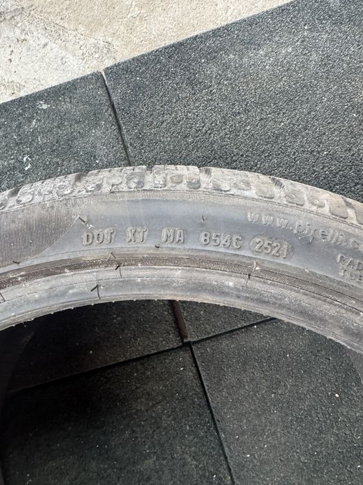 Pirelli  285/30/19 една гума