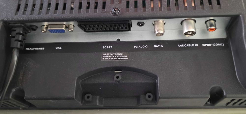 Televizor Strong SRT 24HB3003 - 24 inch/61 cm - impecabil