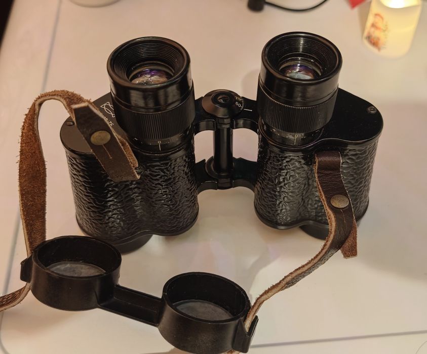 Бинокъл Б 8Х30, от българската армия през 50-те години. .