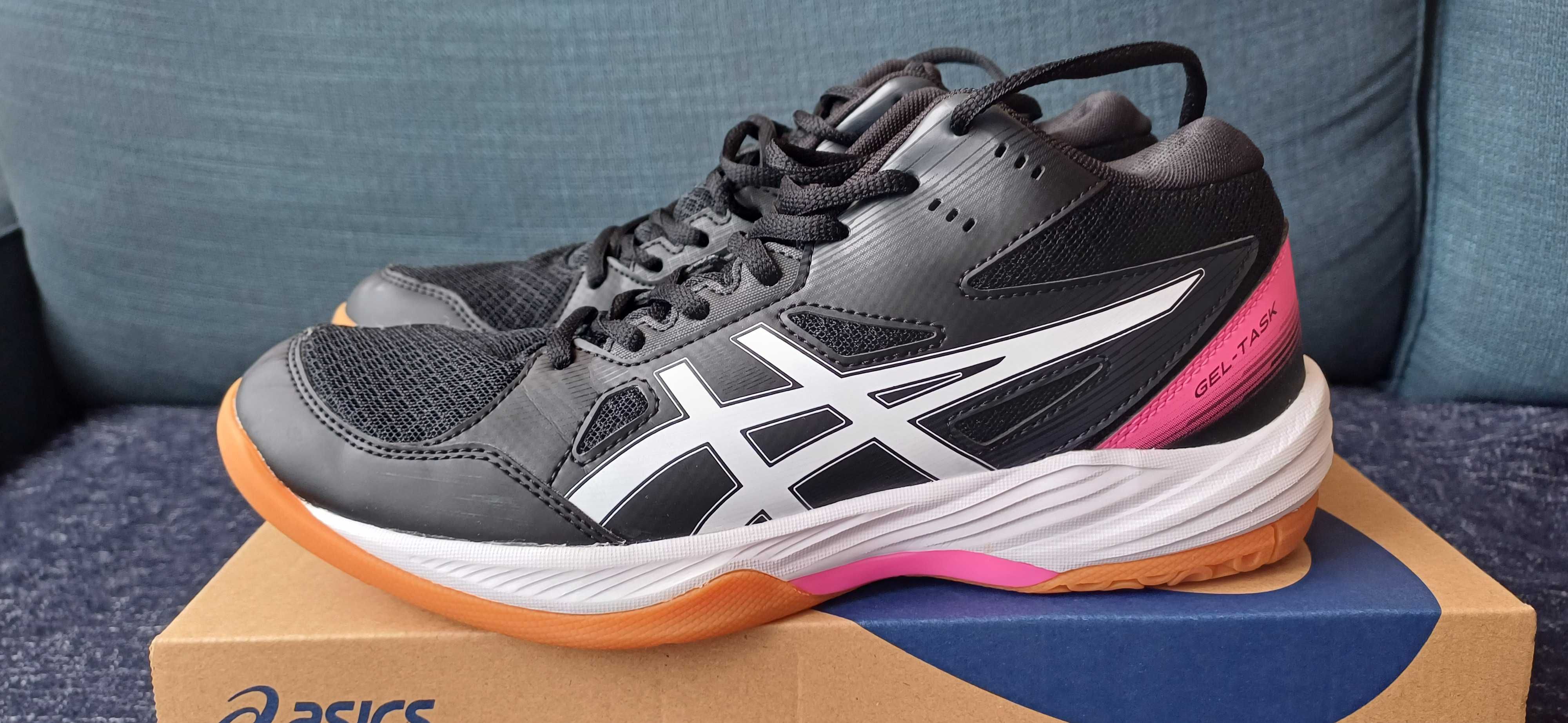 Волейболни маратонки Asics номер 40