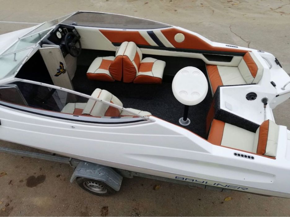 Barca Bayliner 6M SUA->Motor Suzuki 85cp 2 timpi