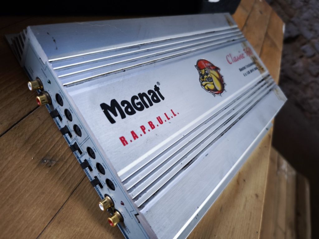 Бас каса  два баса със забележки и усилвател Magnat
