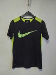 Nike тениска детски размер 147-158 , перфектно състояние като нова