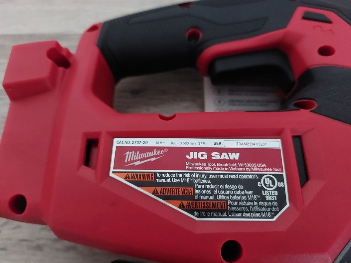 Fierastrau pendular milwaukee M18 FJS, fuel, model America, nou