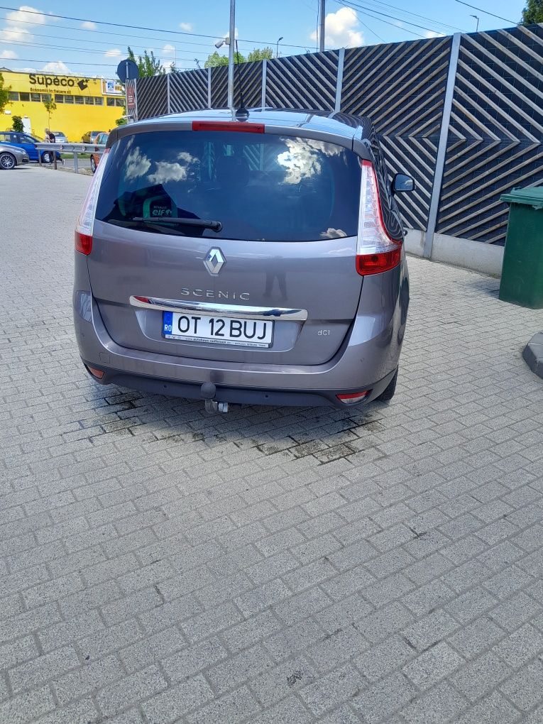 Vând Renault Scenic