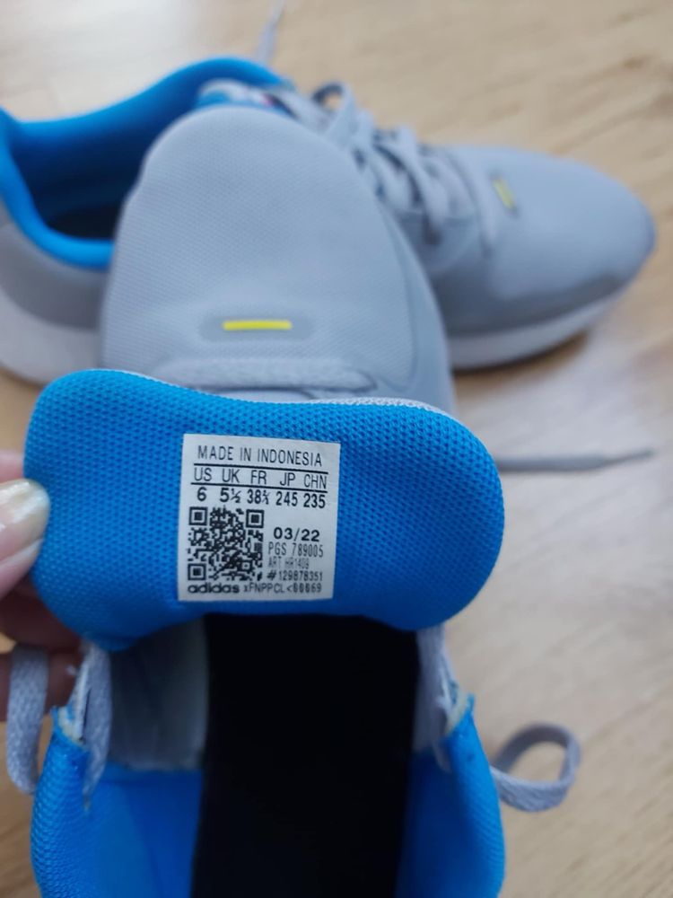 Обувки Adidas 38.5 номер
