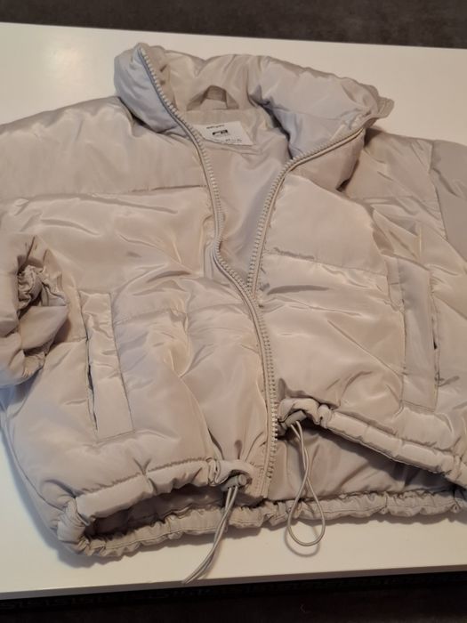 Дамско бежово яке