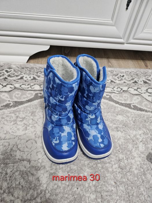 Cizme de zăpadă pentru copii marimea 30 si 25