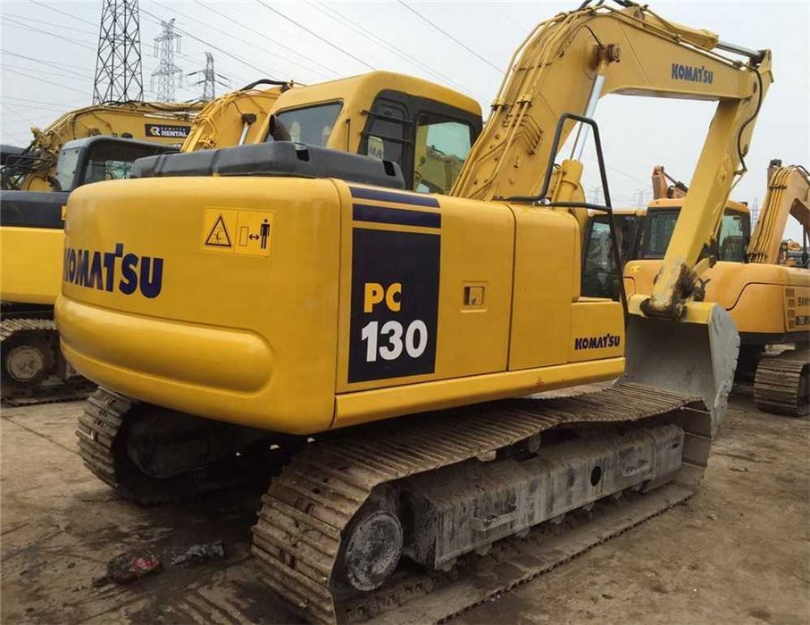 Dezmembrez excavator Komatsu PC130 - Piese de schimb Komatsu