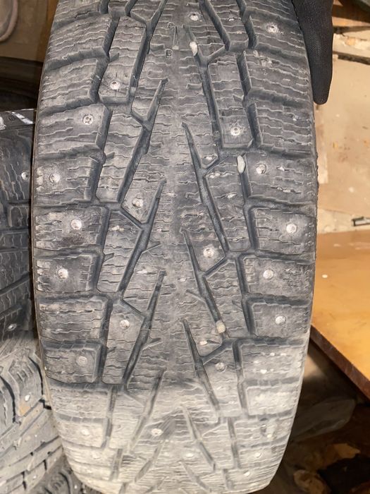 Зимние шины комплект