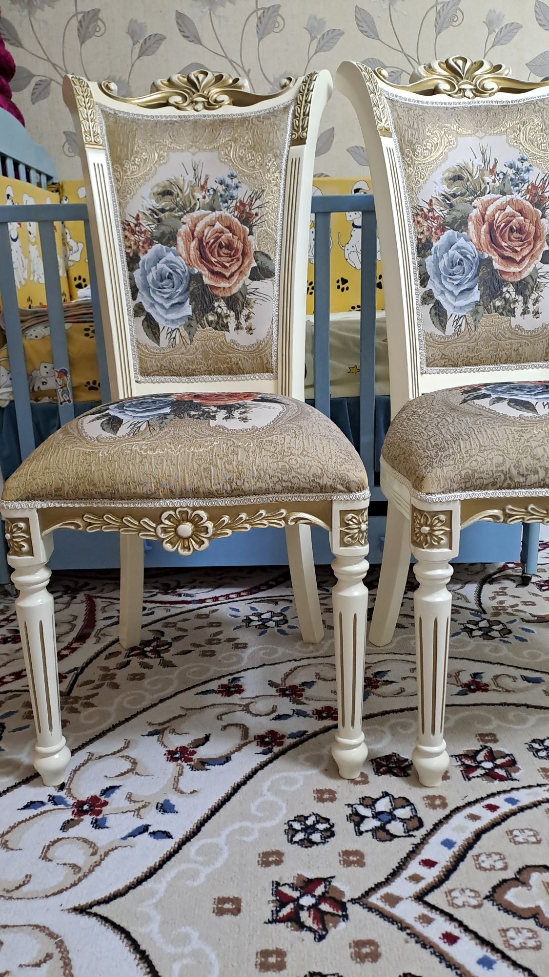 Продам стол со стульями