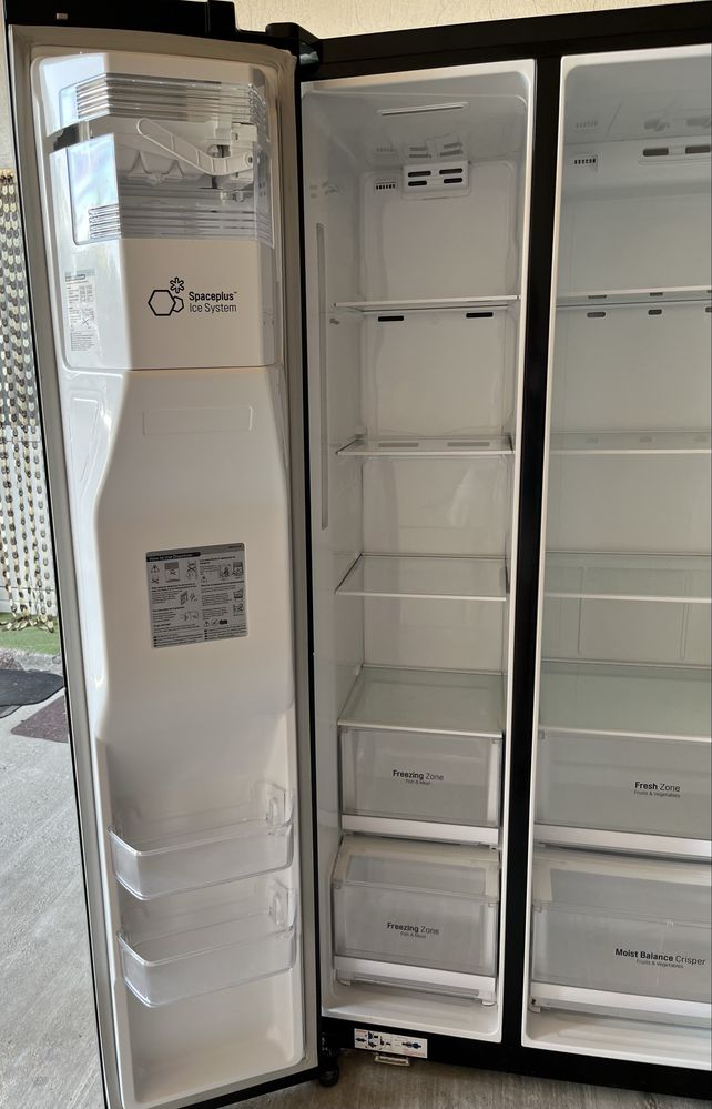 Хладилник LG side by side