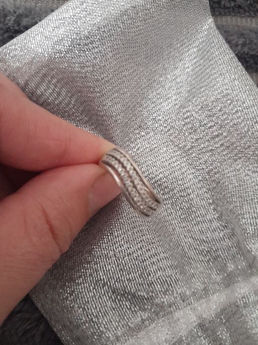 Продам кольцо серебряное