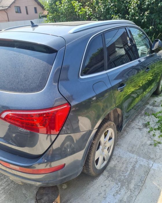 Dezmembrez Audi Q5 3.0 Tdi Automat