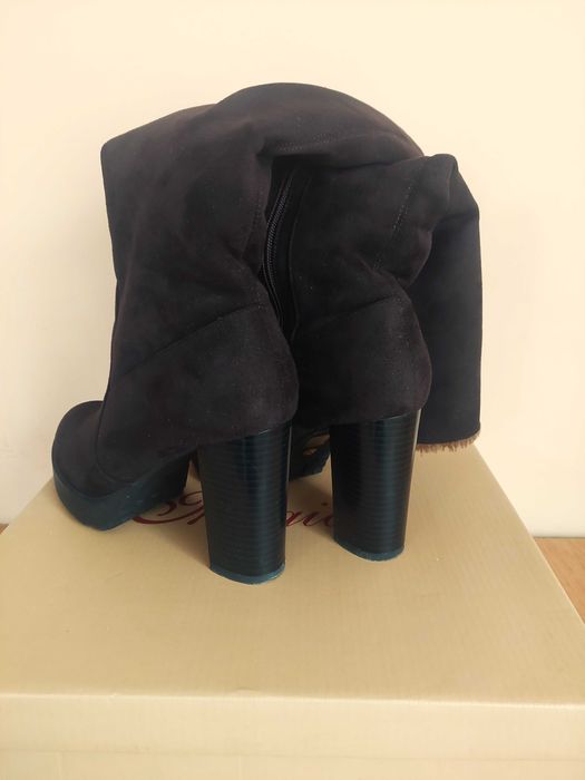 Нови дамски топли ботуши с ток и платформа, № 36, стелка 23,5 см.