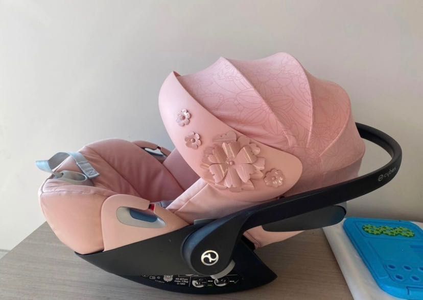 Стол за кола Cybex Cloud Z i-Size SIMPLY FLOWERS, 45 – 87 см