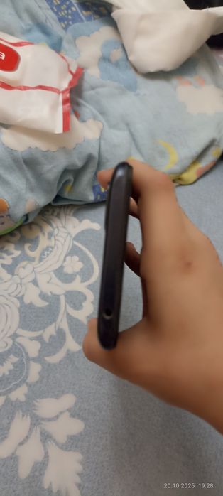 Срочно Продается Редми 9С 3/64 коробка есть в хорошем состояние