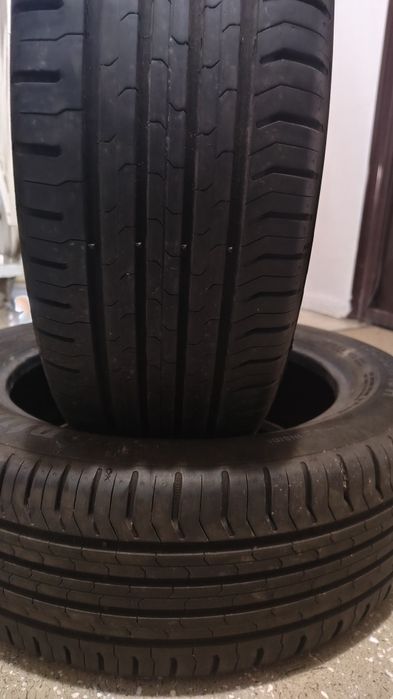 Vând anvelope de vară Continental