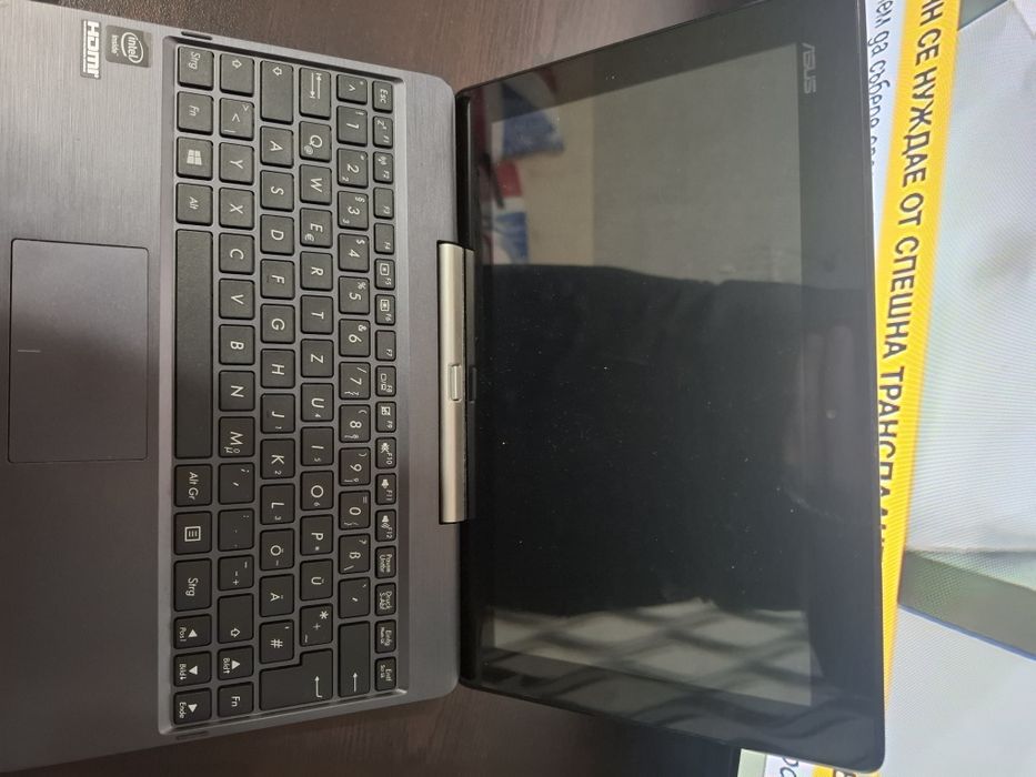 Лаптоп/таблет ASUS Т100ТА 10.1инча
Инсталиран Уиндоус, лек удобен с из