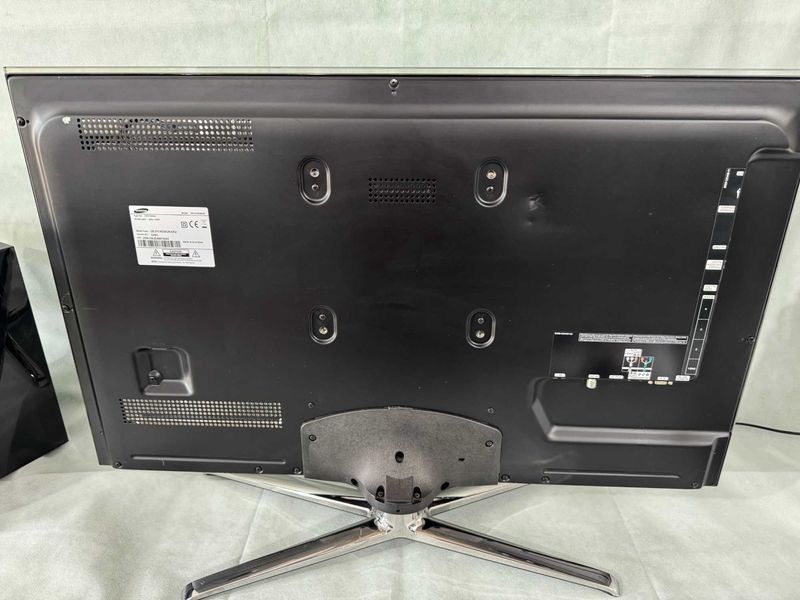Телевизор и саундбар - Samsung / A2TV