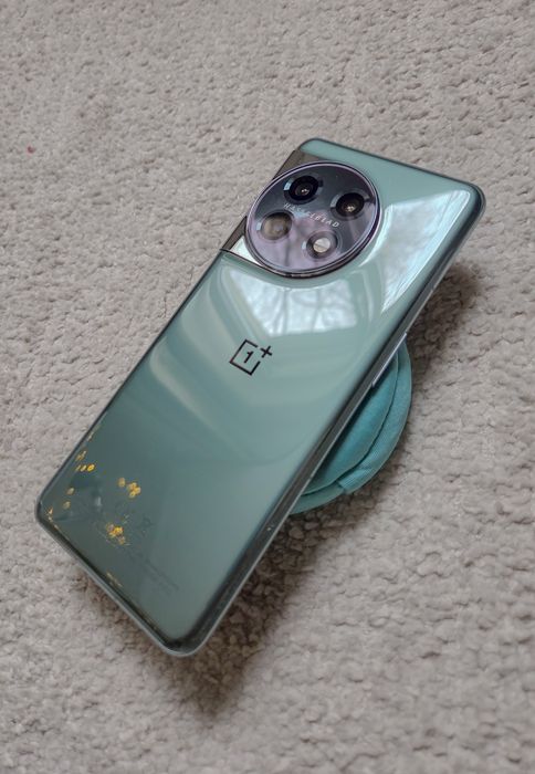 One plus 11, Телефон.