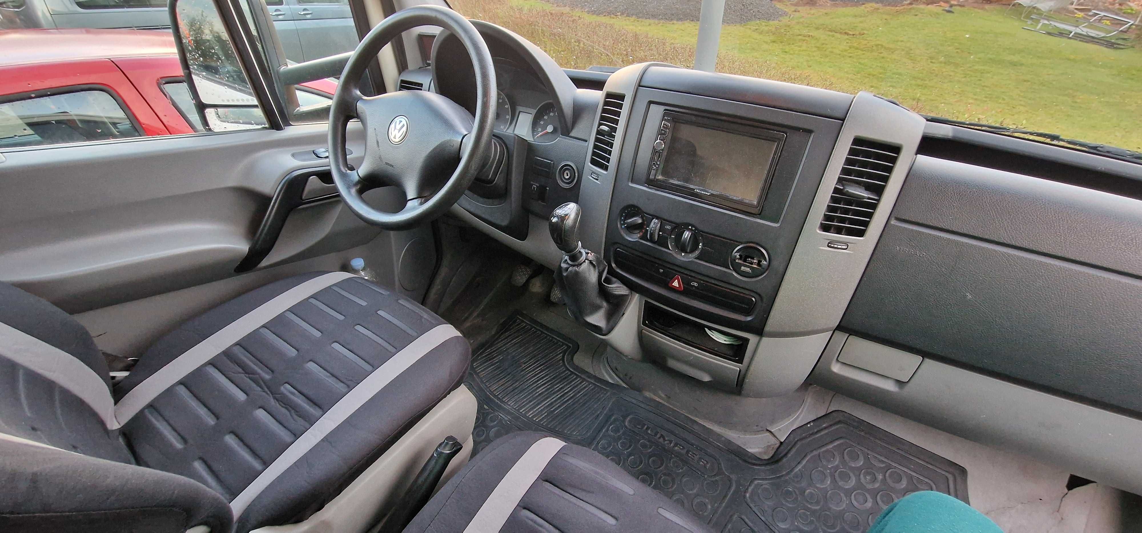 VW Crafter 2.5 TDI - 2008 г., товарен фургон с падащ борд