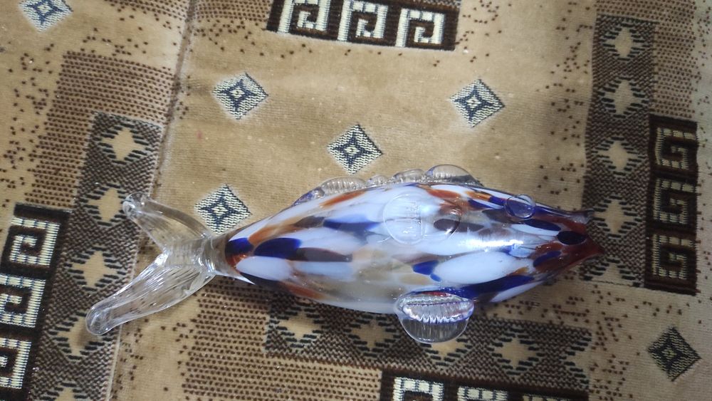 Peste sticla bibelou